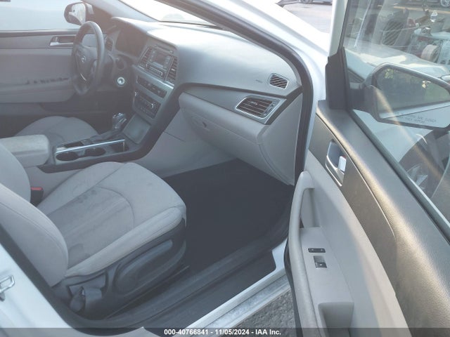 Hyundai Sonata 2016 5NPE24AF4GH405611 Image 5