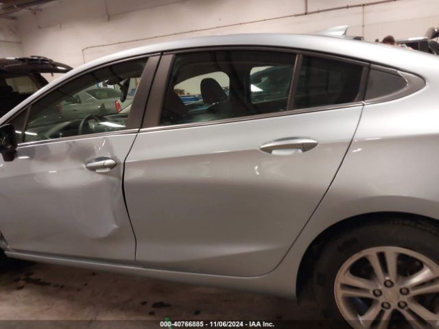 1G1BE5SM5J7121311 Chevrolet Cruze Lt Auto