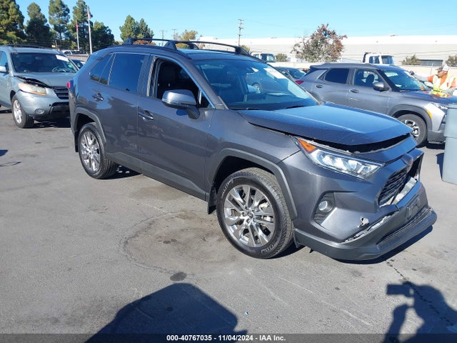 Toyota Rav4 Xle Premium 2020 2T3C1RFV4LW083871 Image 1