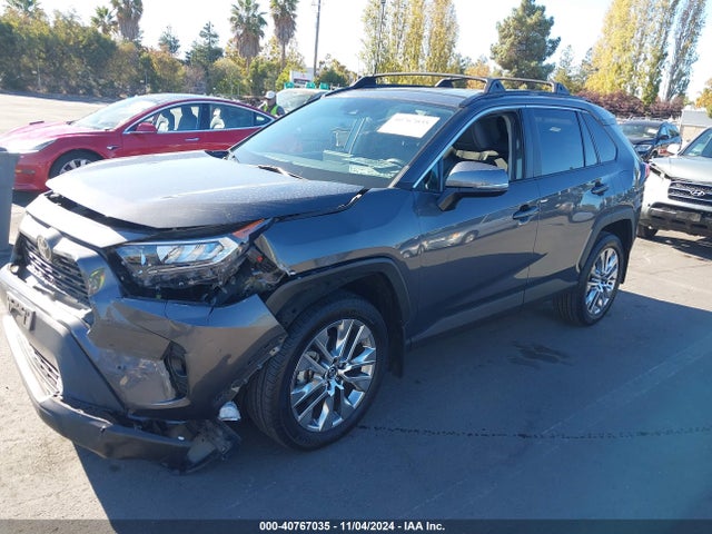 Toyota Rav4 Xle Premium 2020 2T3C1RFV4LW083871 Image 2