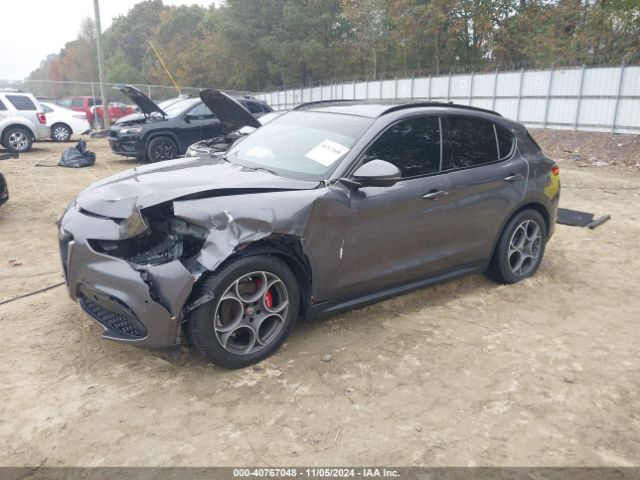 ZASFAKNN1J7B76627 Alfa Romeo Stelvio Ti Sport Awd