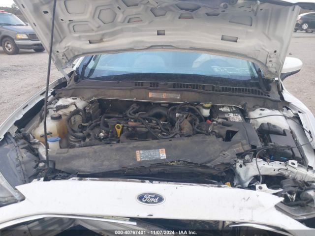 3FA6P0HD6KR229420 Ford FUSION SE