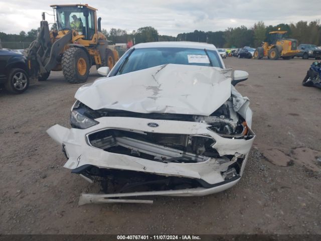 3FA6P0HD6KR229420 Ford FUSION SE