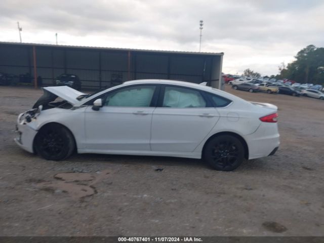 3FA6P0HD6KR229420 Ford FUSION SE