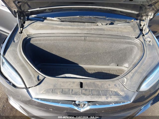 5YJXCAE27JF138143 Tesla Model X 100d/75d/p100d