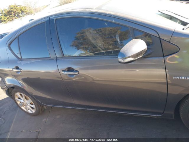JTDKDTB36F1090232 Toyota Prius C Four