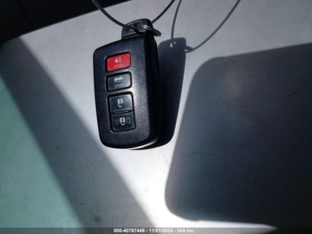 4T1BD1FK2EU097368 Toyota Camry Hybrid Xle