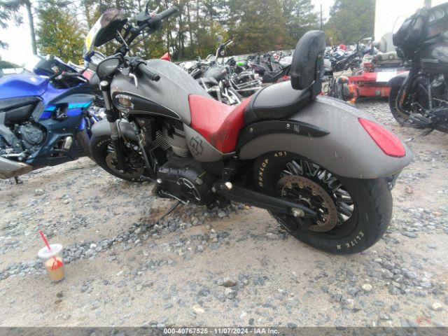 2015 VICTORY MOTORCYCLES GUNNER 5VPLB36N2F3037202 Photo 2