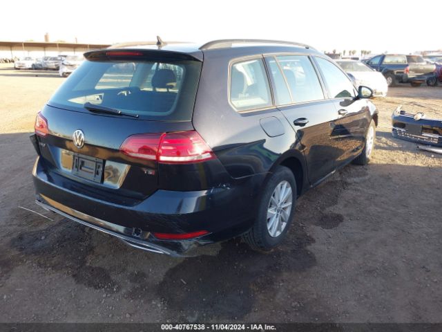 3VW717AU4JM766119 Volkswagen Golf Sportwagen Tsi S