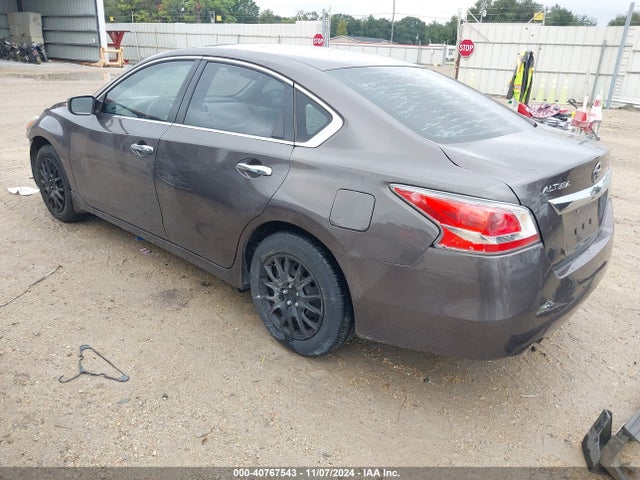 Nissan Altima 2.5 S 2015 1N4AL3AP8FN883291 Image 3