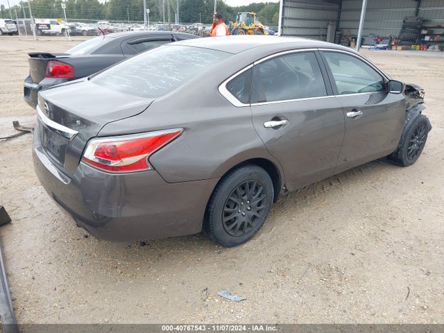 Nissan Altima 2.5 S 2015 1N4AL3AP8FN883291 Image 4