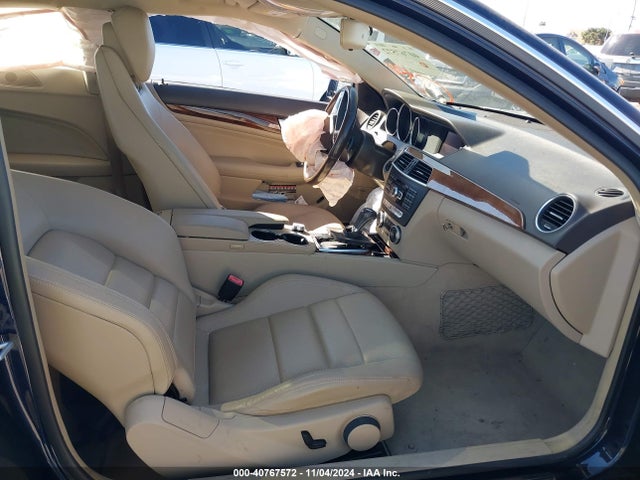 Mercedes-Benz C 250 2015 WDDGJ4HB7FG402631 Image 5