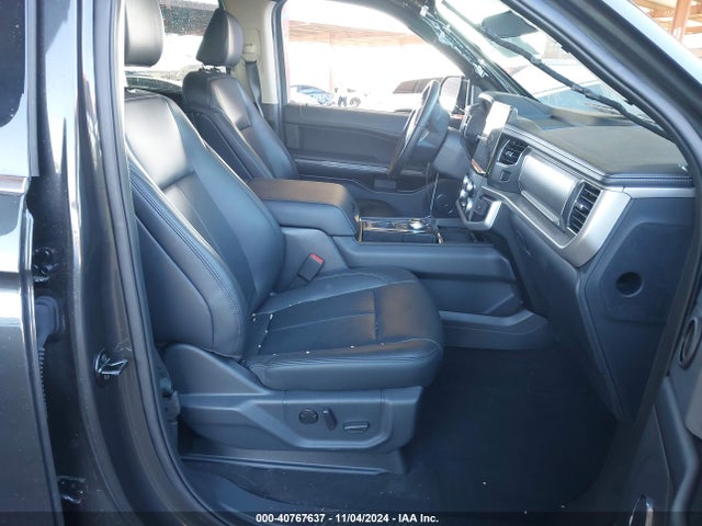 1FMJU1H83REA00773 Ford Expedition Xlt