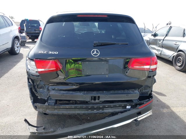 WDC0G4JB2HV009035 Mercedes-Benz GLC 300
