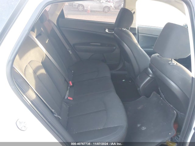 KIA Optima Lx 2016 KNAGT4L30G5103335 Image 8