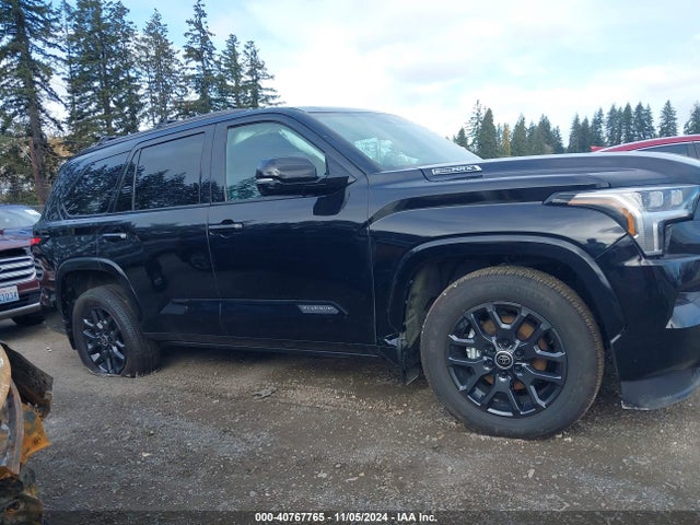Toyota Sequoia Platinum 2024 7SVAAABA3RX025708 Image 13