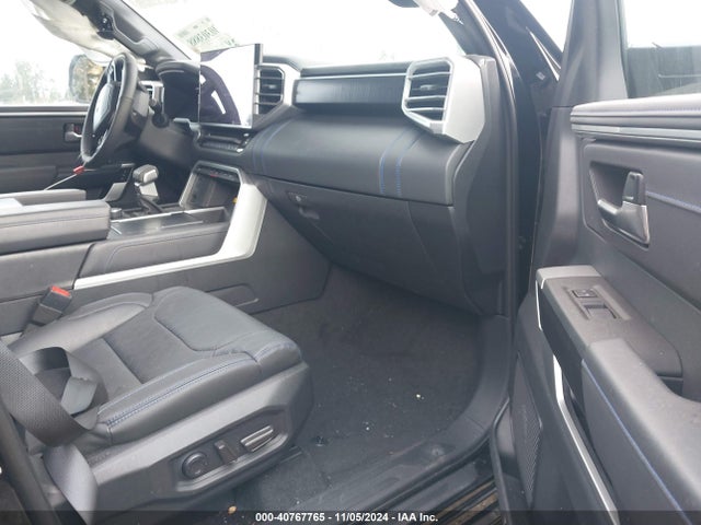 Toyota Sequoia Platinum 2024 7SVAAABA3RX025708 Image 5