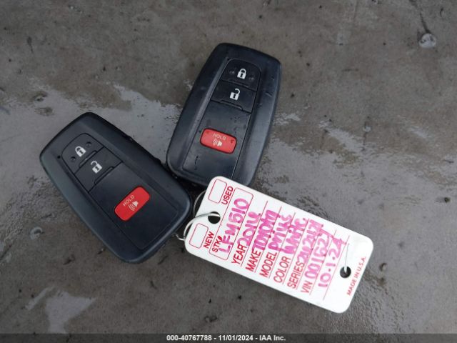 JTDKARFU3G3001527 Toyota Prius Three