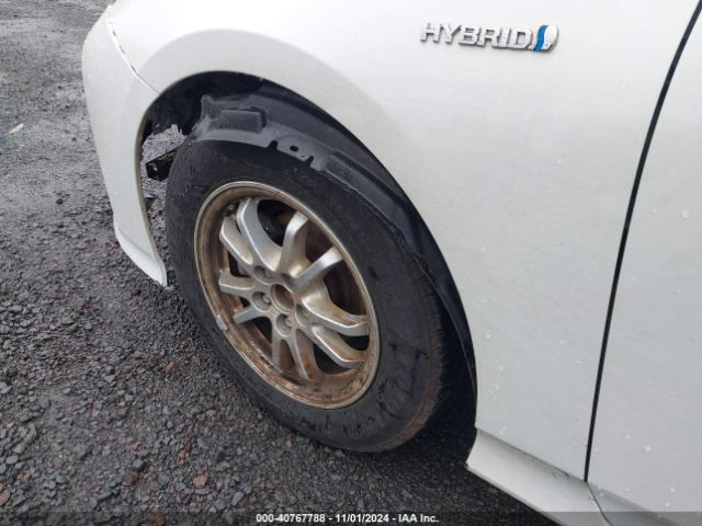 JTDKARFU3G3001527 Toyota Prius Three