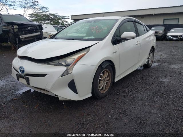 JTDKARFU3G3001527 Toyota Prius Three