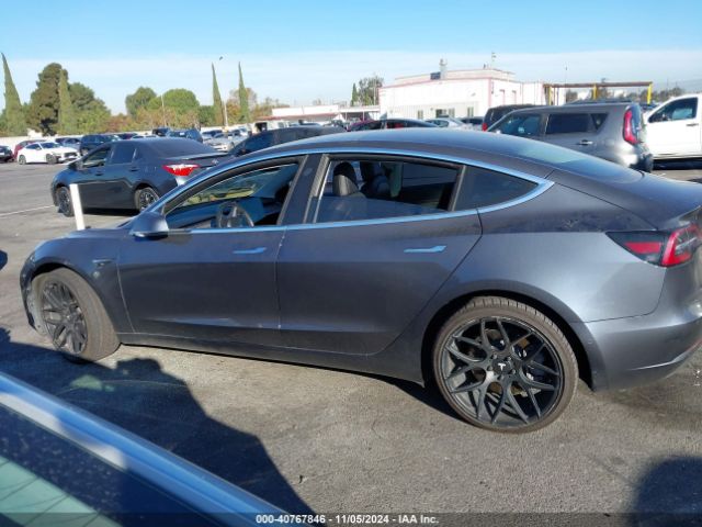 5YJ3E1EAXJF044208 Tesla Model 3 Long Range/mid Range