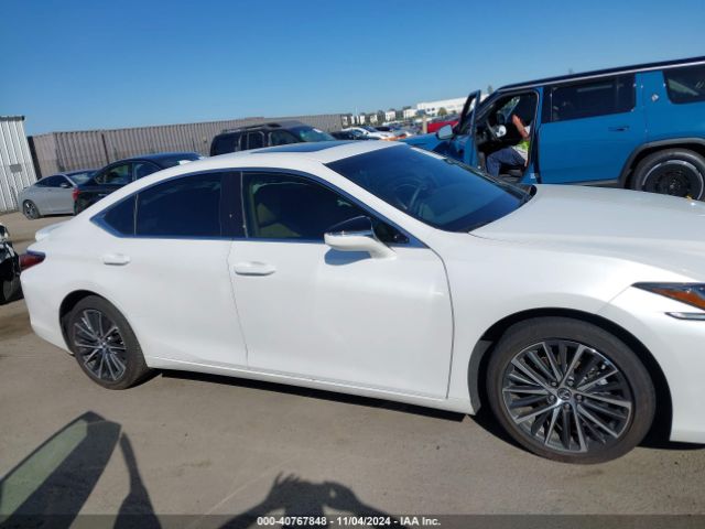 58ADA1C12PU031623 Lexus ES 300H
