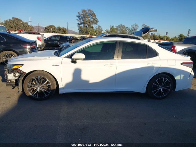 4T1B21HK6KU512111 Toyota Camry Hybrid Se