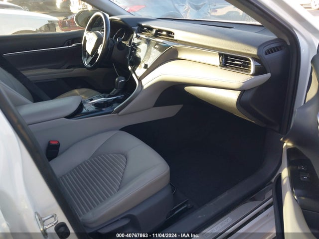 4T1B21HK6KU512111 Toyota Camry Hybrid Se