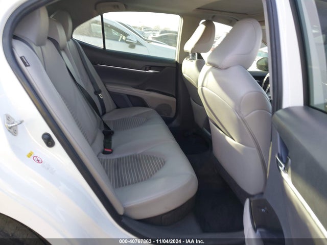 4T1B21HK6KU512111 Toyota Camry Hybrid Se