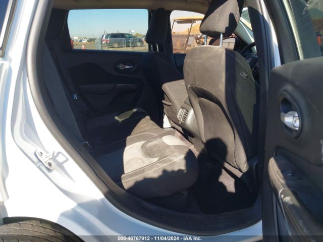 1C4PJLABXGW243884 Jeep Cherokee Sport