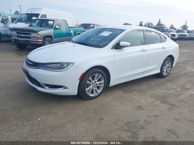 Chrysler 200 C 2015 1C3CCCCB7FN544949 Image 2