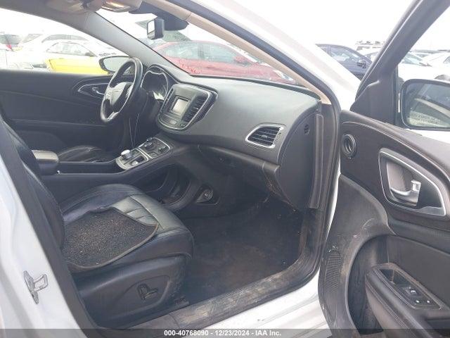 Chrysler 200 C 2015 1C3CCCCB7FN544949 Image 5