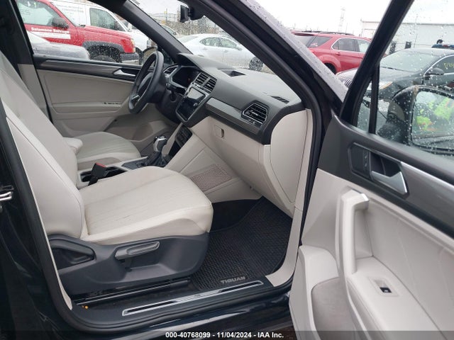 3VVCB7AX2PM074606 Volkswagen Tiguan 2.0t Se R-line Black