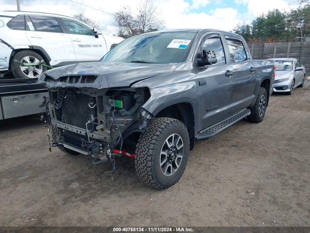 5TFHY5F11GX500551 Toyota Tundra Limited 5.7l V8