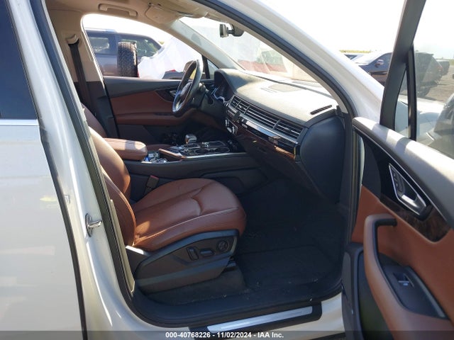 WA1VAAF79KD019178 Audi Q7 55 Premium