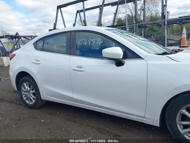 Mazda Mazda3 I Touring 2014 JM1BM1V79E1143586 Image 13