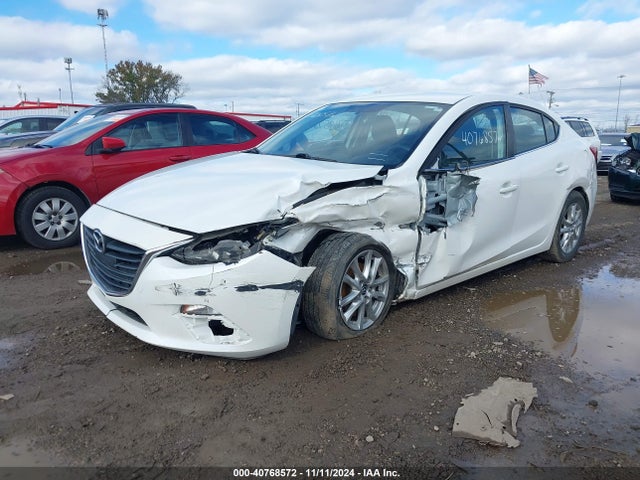 Mazda Mazda3 I Touring 2014 JM1BM1V79E1143586 Image 2
