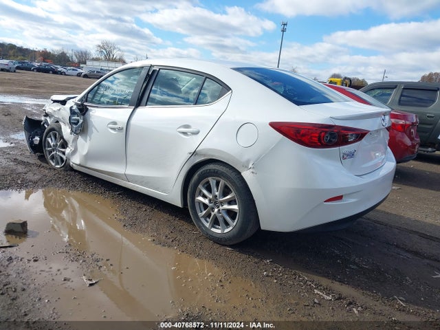 Mazda Mazda3 I Touring 2014 JM1BM1V79E1143586 Image 3