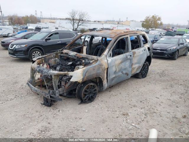 1C4RJFAG8LC158642 Jeep Grand Cherokee Laredo E 4x4