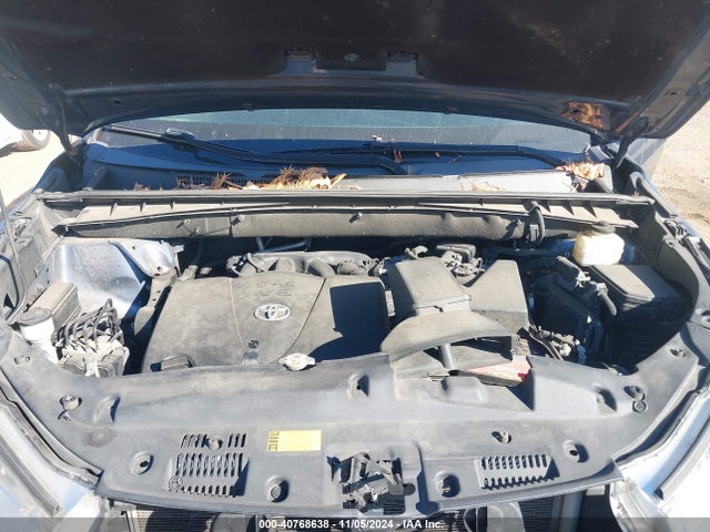 Toyota Highlander Xle 2018 5TDJZRFH3JS857696 Image 10