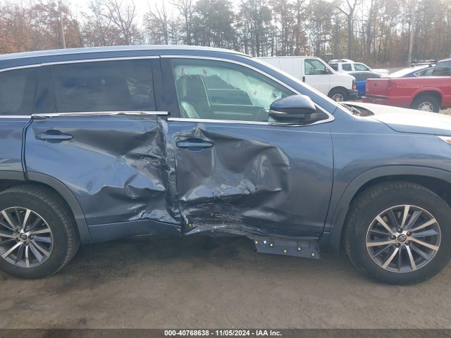 Toyota Highlander Xle 2018 5TDJZRFH3JS857696 Image 13