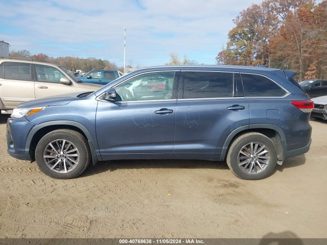 Toyota Highlander Xle 2018 5TDJZRFH3JS857696 Image 14
