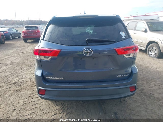 Toyota Highlander Xle 2018 5TDJZRFH3JS857696 Image 16