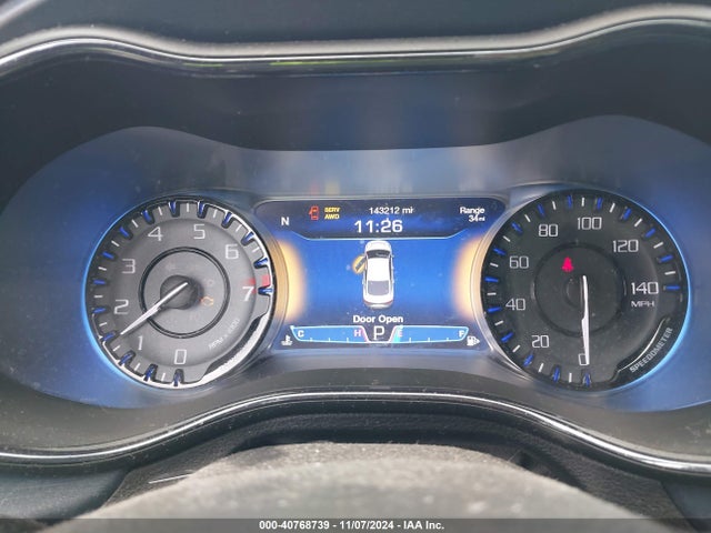 1C3CCCDG1FN656883 Chrysler 200 S