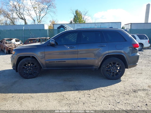1C4RJFAGXJC259050 Jeep Grand Cherokee Altitude 4x4