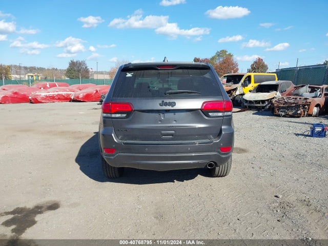 1C4RJFAGXJC259050 Jeep Grand Cherokee Altitude 4x4