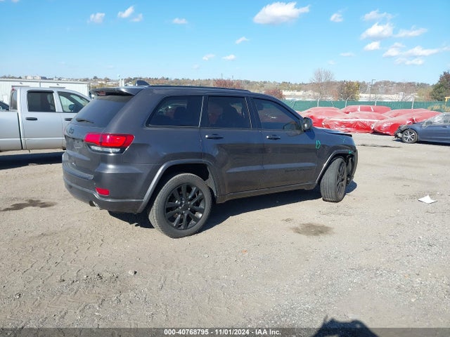 1C4RJFAGXJC259050 Jeep Grand Cherokee Altitude 4x4