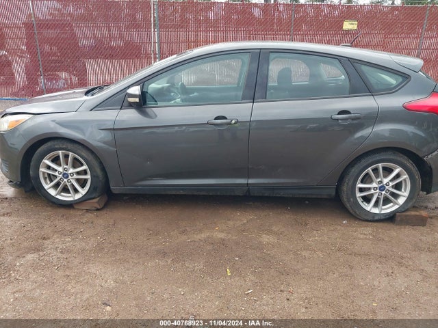 Ford FOCUS SE 2016 1FADP3K23GL339170 Image 14