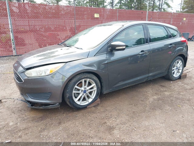 Ford FOCUS SE 2016 1FADP3K23GL339170 Image 2