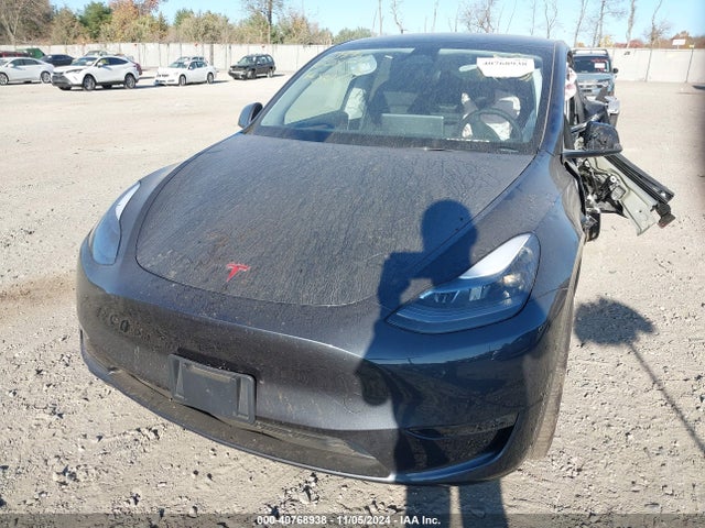2024 TESLA MODEL Y 7SAYGDEE0RA326048 Photo 9